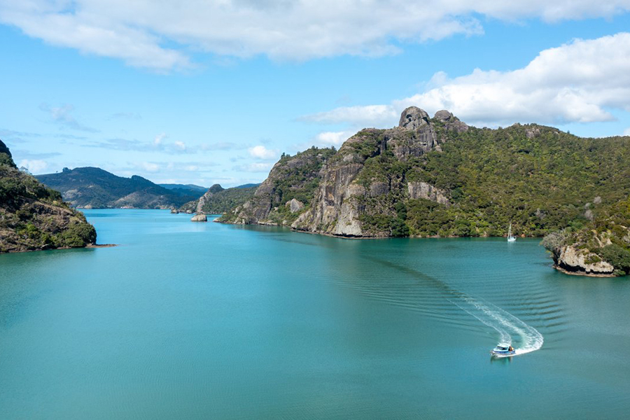 Whangaroa harbour entrance