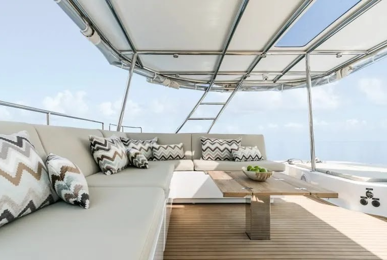 sunreef-50-top-deck-lounging